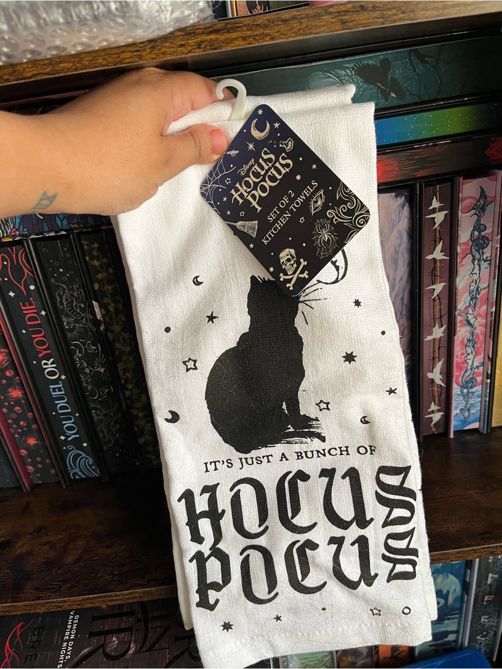Disney Halloween Hocus Pocus Binx Cat Kitchen Towel